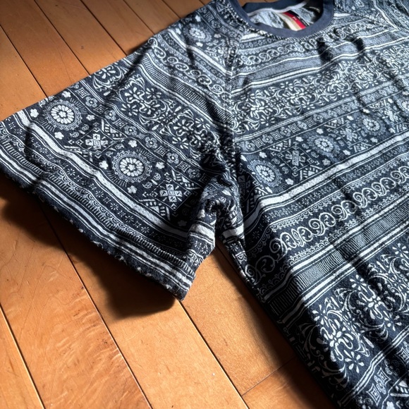 Kith Morrocan Print Seersucker Shirt size 2XL - Picture 5 of 9